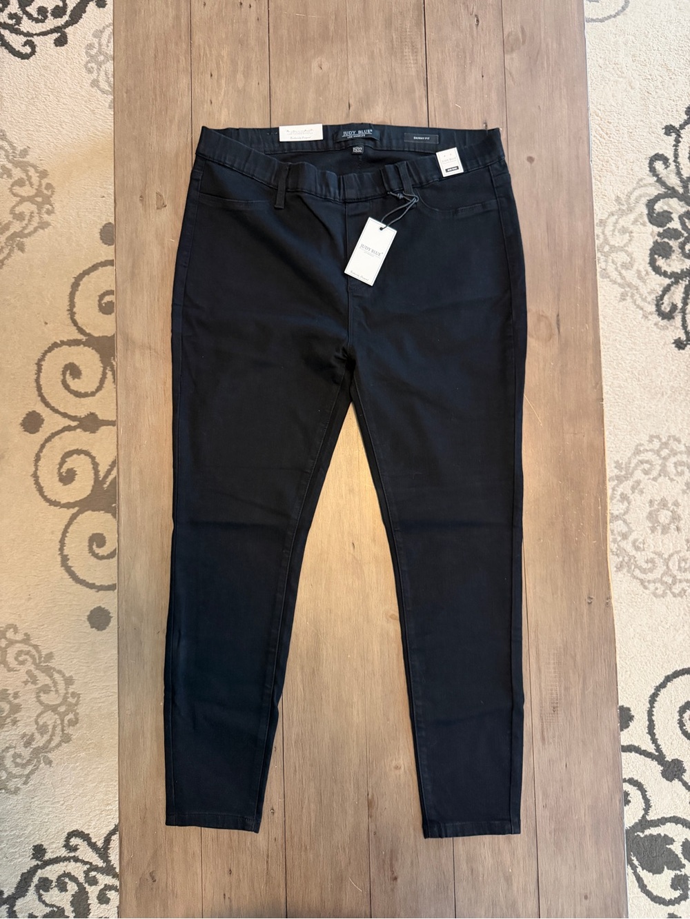 Judy Blue Black Mid Rise Skinny Jeans 15/32 NWT